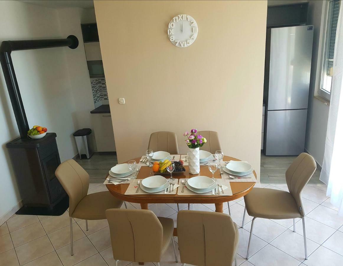 Sea View Apartman *
